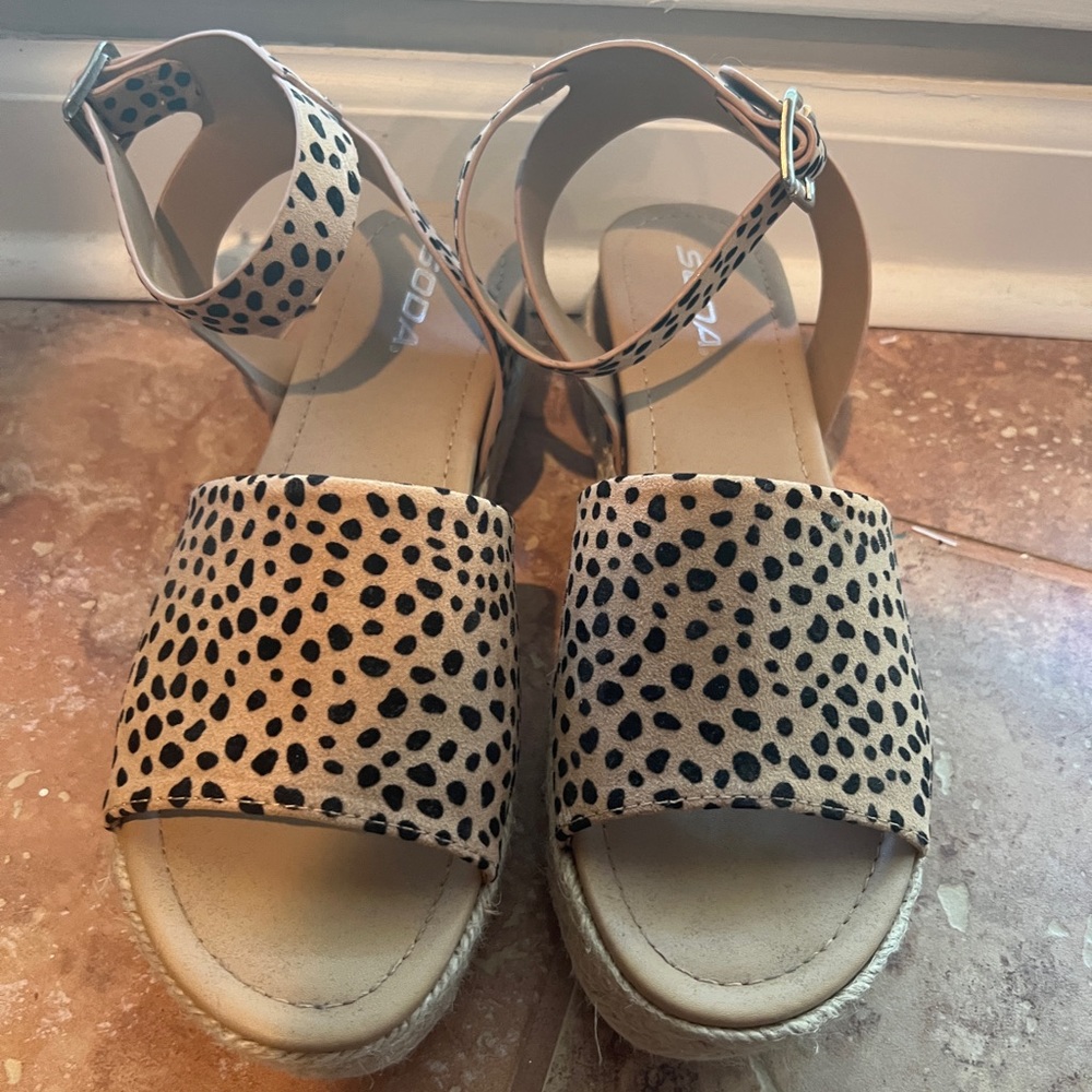 Soda Platform Wedges